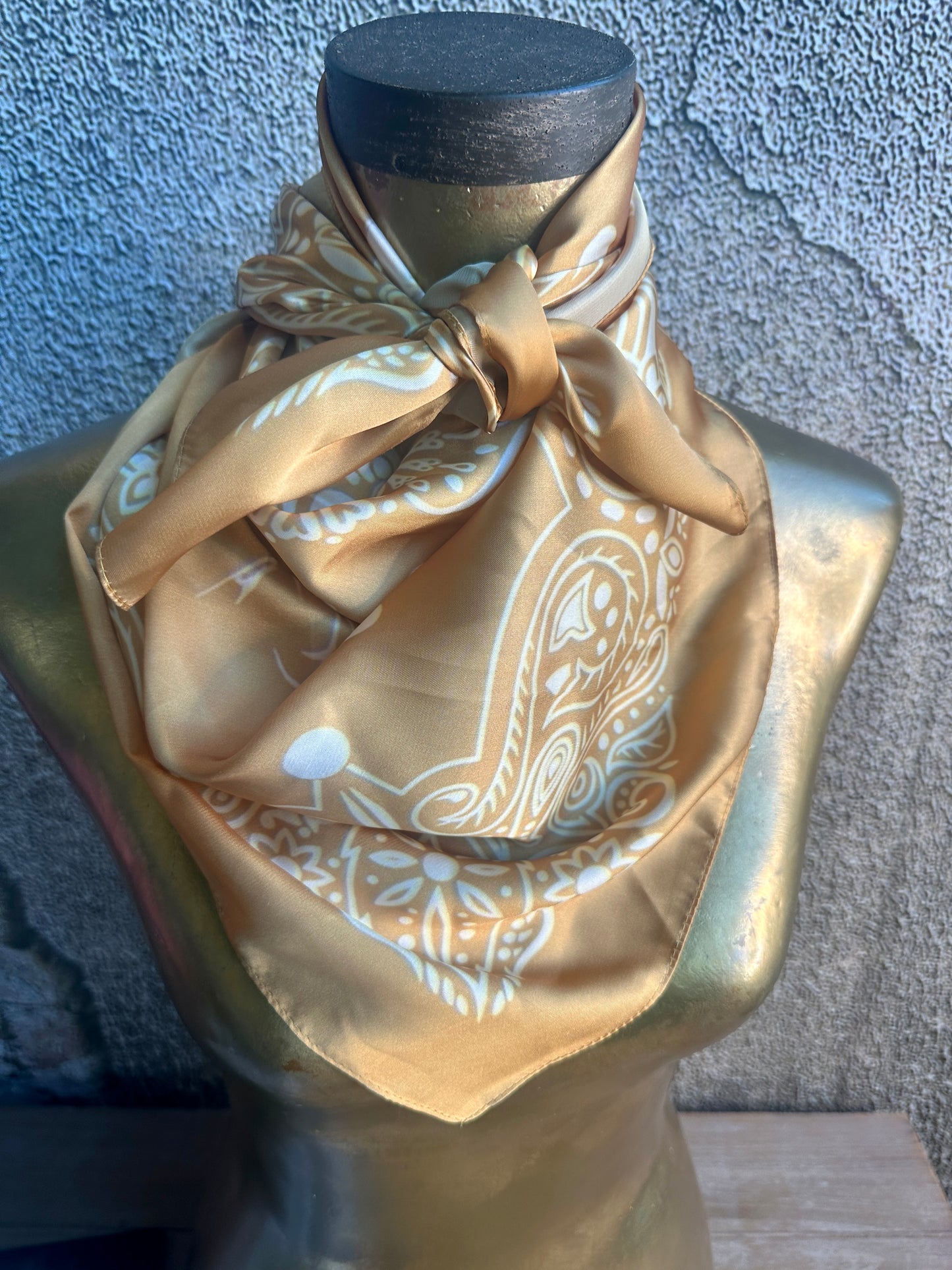 Golden Rare Birds Wild Rag