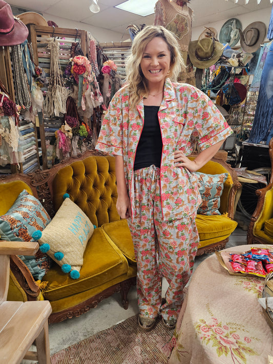 Pouncing P.J. Cheetah Roses