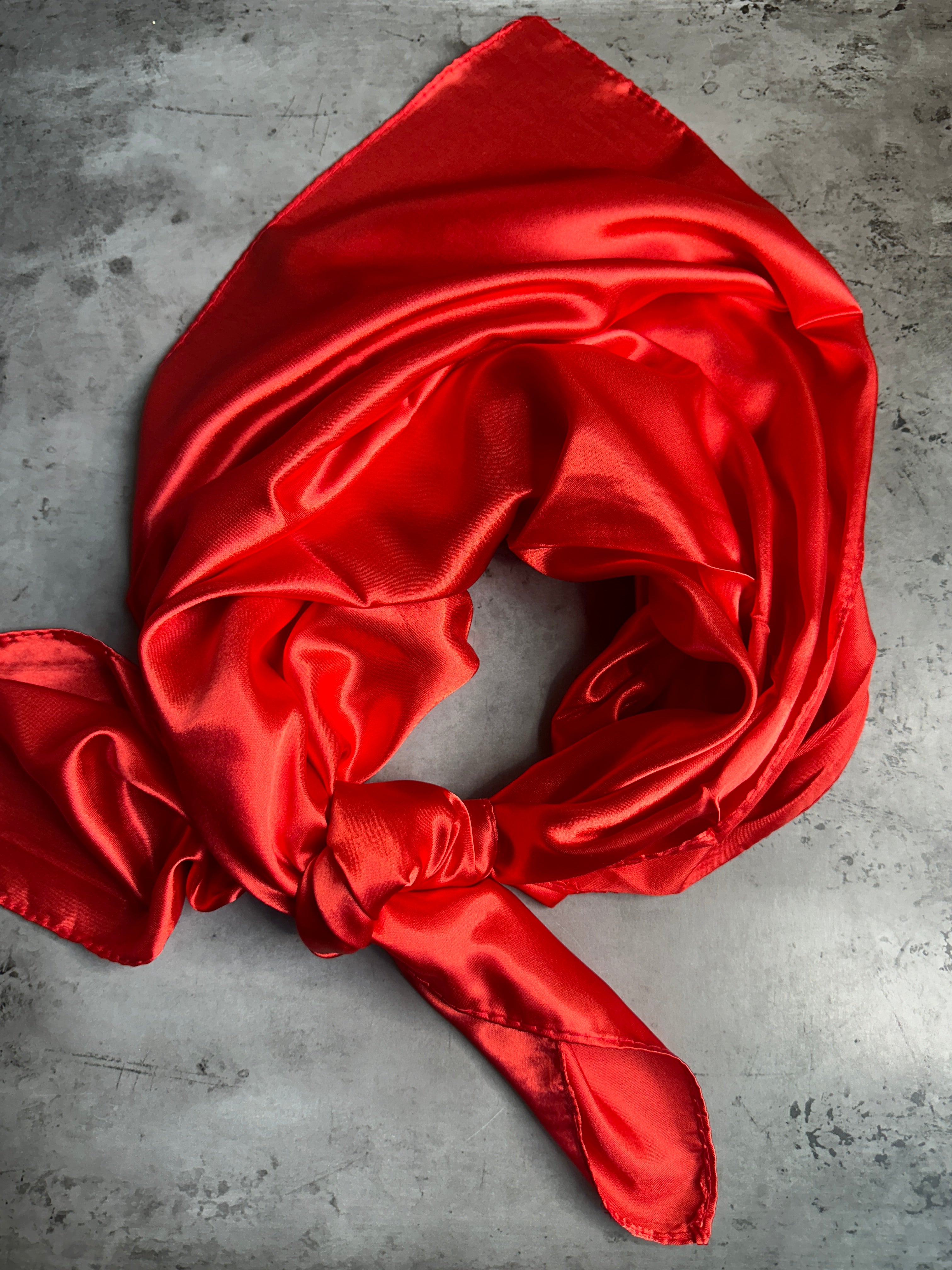 Windrose Red Rag Scarlet Red Wild Rag – A Rare Bird Retail