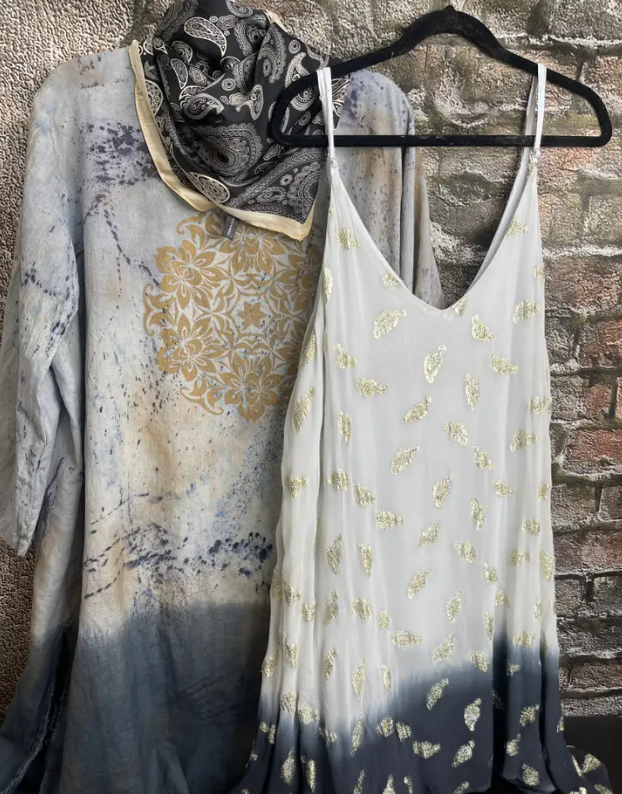 Snap Front Hydrangea Tunic