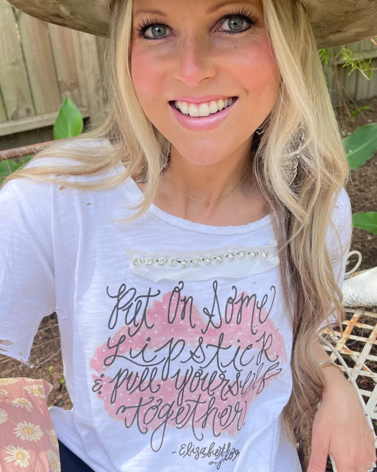 Lipstick Distressed Shirt 3/4 Sleeve